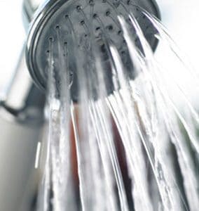 agua gelada cabelo